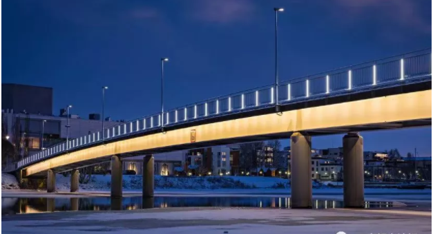 bridge linear lighting